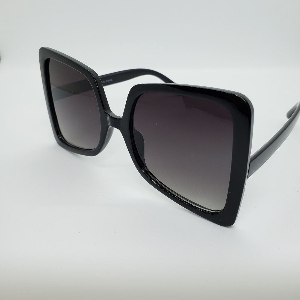 Women's Oversized Black Fashion Sunglasses Shades